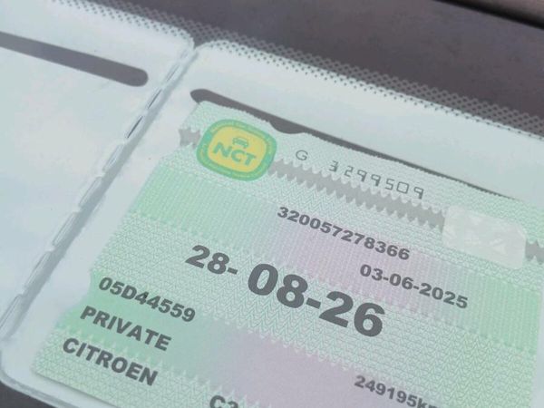 Citroen C3 Hatchback, Diesel, 2005, Red