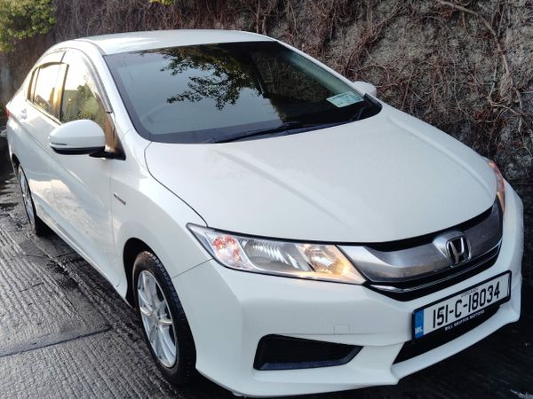 Honda Grace Saloon, Petrol Hybrid, 2015, White