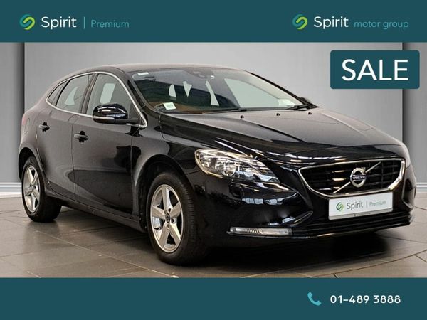 Volvo V40 Hatchback, Diesel, 2016, Black