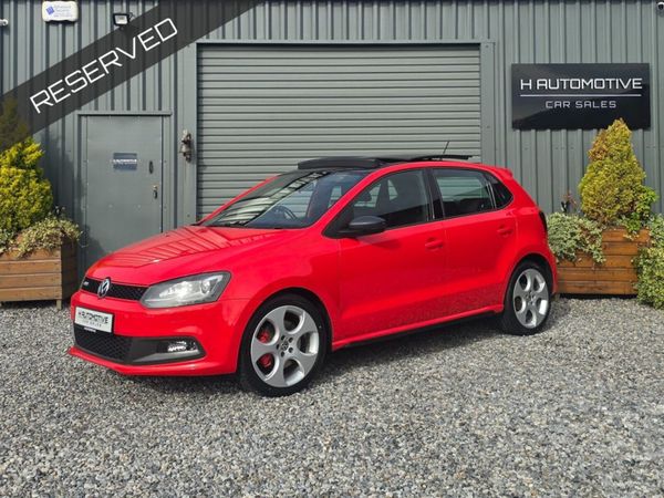Volkswagen Polo Hatchback, Petrol, 2012, Red