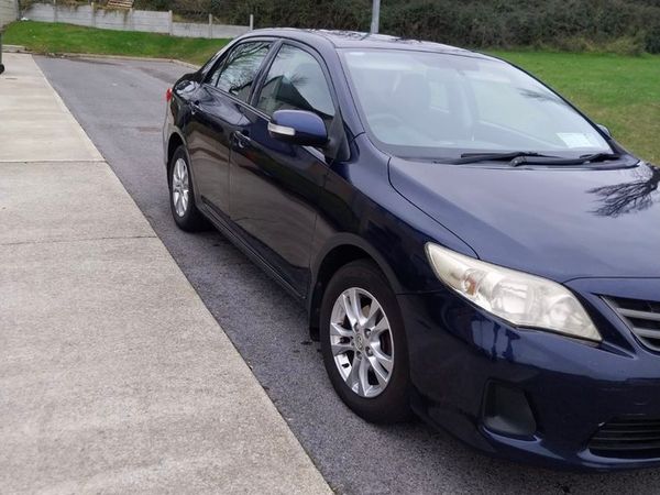 Toyota Corolla Saloon, Diesel, 2011, Blue