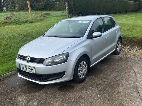 Volkswagen Polo Hatchback, Petrol, 2010, Silver