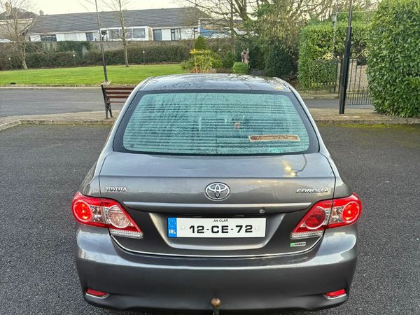 Toyota Corolla Saloon, Diesel, 2012, Grey