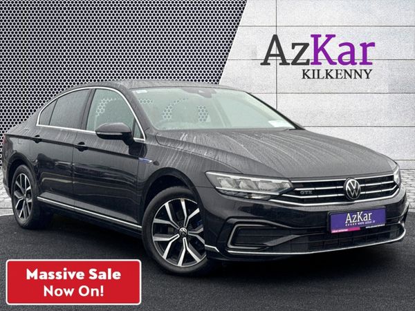 Volkswagen Passat Saloon, Petrol Plug-in Hybrid, 2022, Black