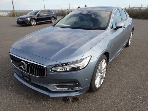 Volvo S90 Saloon, Petrol Plug-in Hybrid, 2019, Blue