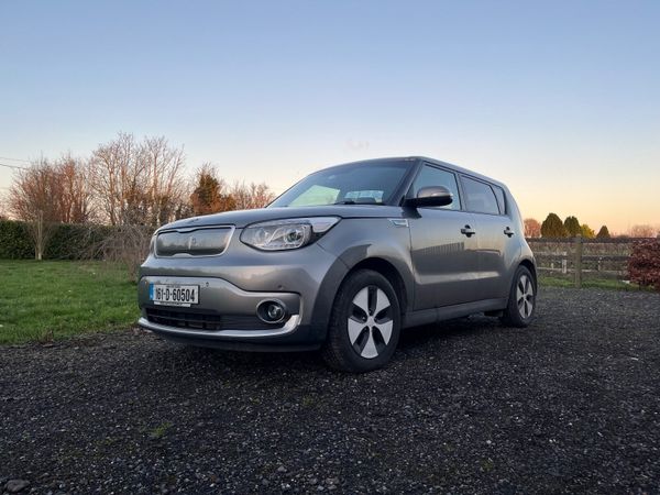 Kia Soul Hatchback, Electric, 2016, Silver