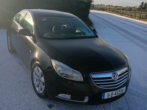 Vauxhall Insignia Hatchback, Diesel, 2011, Black