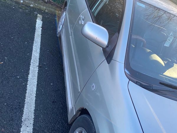 Toyota Corolla Hatchback, Petrol, 2006, Silver