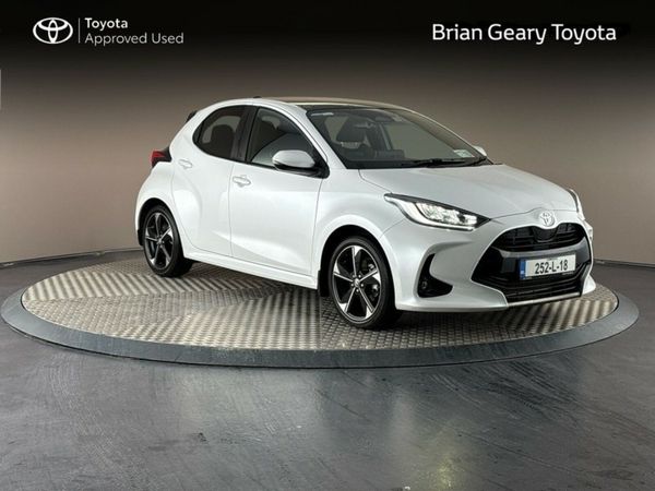 Toyota Yaris Hatchback, Petrol Hybrid, 2025, White