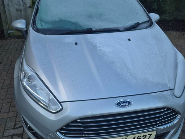 Ford Fiesta Hatchback, Petrol, 2016, Silver
