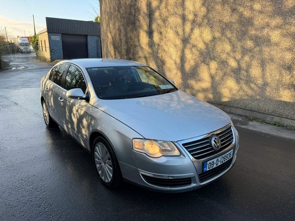 Volkswagen Passat Saloon, Diesel, 2009, Silver