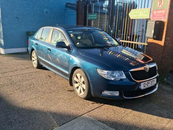 Skoda Superb Saloon, Diesel, 2012, Blue