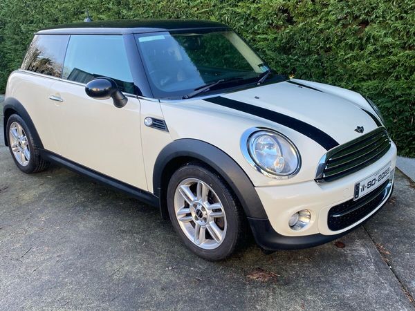 Mini Cooper Hatchback, Diesel, 2011, White