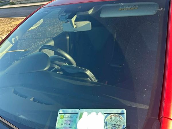 Renault Clio Hatchback, Petrol, 2013, Red