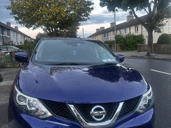 Nissan Qashqai Hatchback, Petrol, 2015, Blue