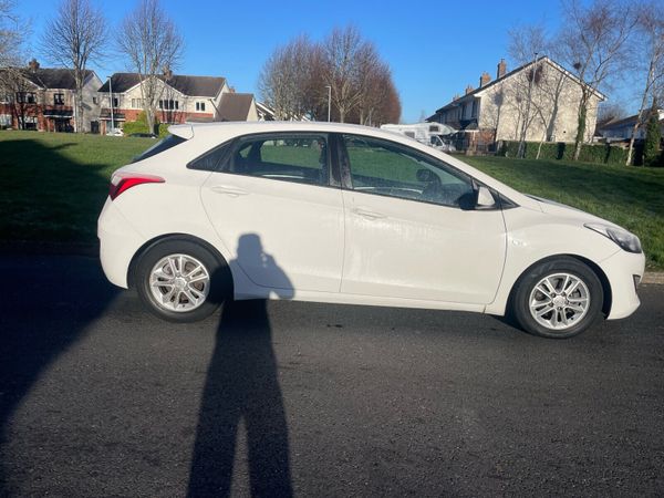 Hyundai i30 Hatchback, Diesel, 2013, White