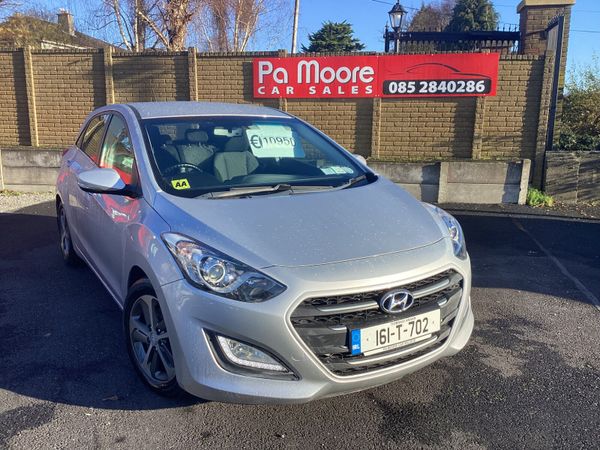 Hyundai i30 Hatchback, Petrol, 2016, Silver