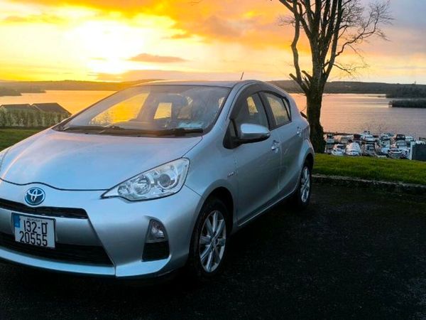 Toyota Aqua Hatchback, Petrol Hybrid, 2013, Silver