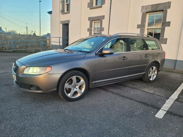 Volvo V70 Estate, Diesel, 2008, Grey