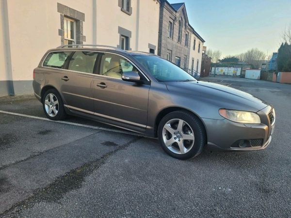 Volvo V70 Estate, Diesel, 2008, Grey