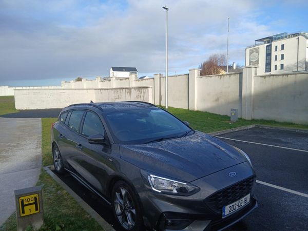 Ford Focus Estate/Jeep, Diesel, 2020, Grey