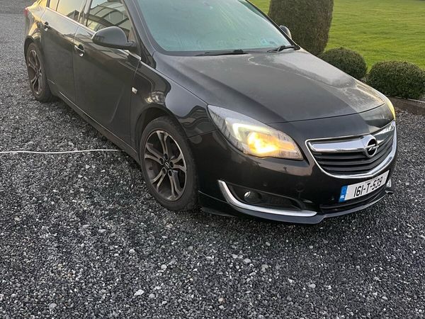 Opel Insignia Hatchback, Diesel, 2016, Black