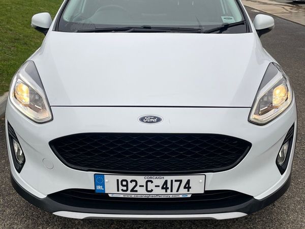 Ford Fiesta Hatchback, Petrol, 2019, White