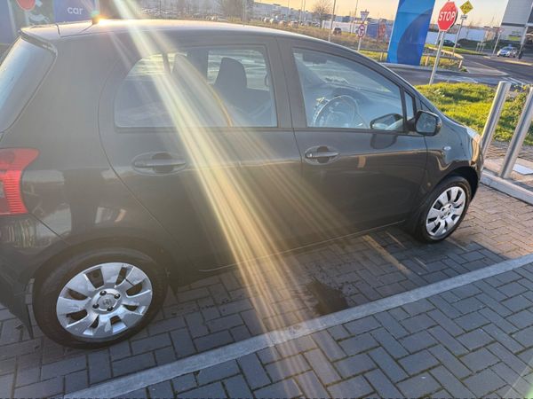 Toyota Yaris Hatchback, Petrol, 2008, Black
