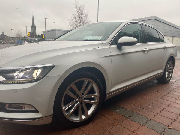 Volkswagen Passat Saloon, Diesel, 2017, White
