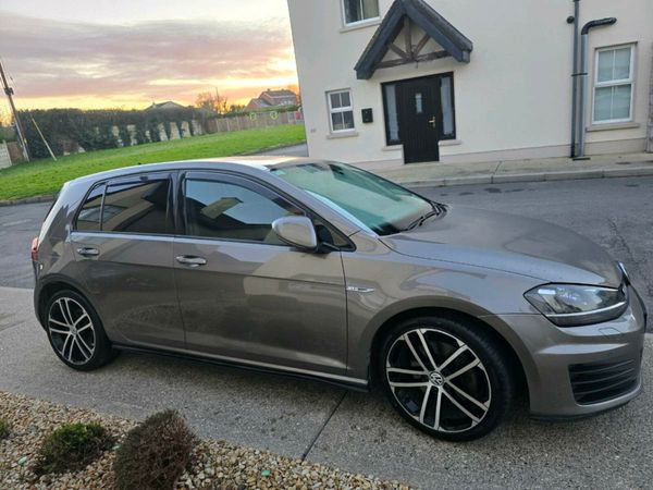 Volkswagen Golf Estate, Diesel, 2015, Grey