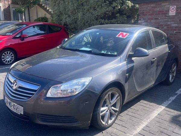 Vauxhall Insignia Hatchback, Diesel, 2009, Grey