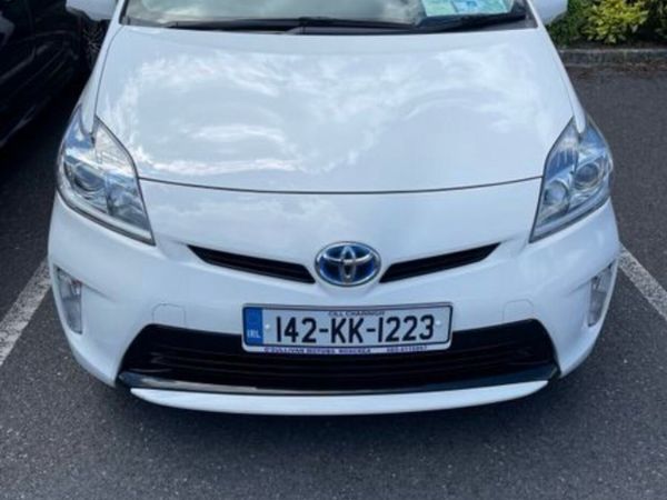 Toyota Prius Hatchback, Petrol Hybrid, 2014, White