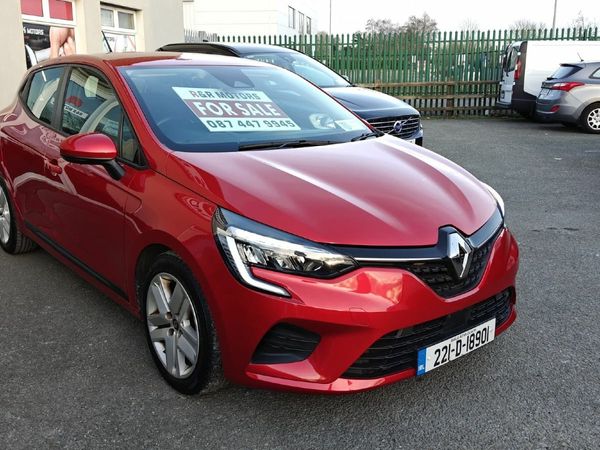 Renault Clio Hatchback, Petrol, 2022, Red