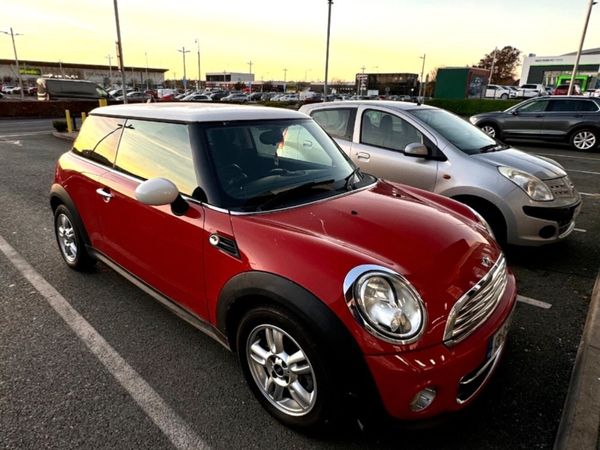 Mini Cooper Hatchback, Petrol, 2013, Red