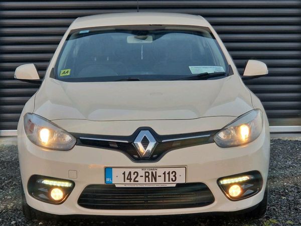 Renault Fluence Saloon, Diesel, 2014, Yellow