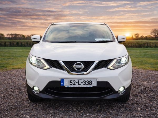 Nissan Qashqai Hatchback, Petrol, 2015, White