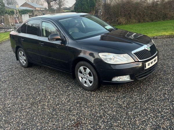 Skoda Octavia Saloon, Diesel, 2012, Black
