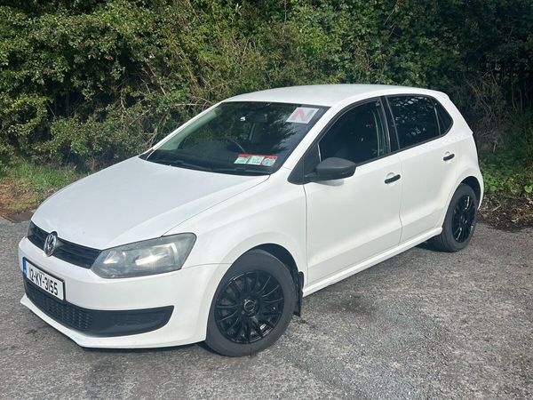 Volkswagen Polo Hatchback, Petrol, 2012, White