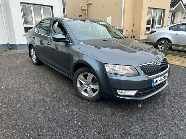 Skoda Octavia Hatchback, Diesel, 2016, Grey