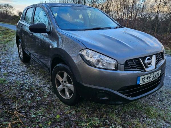 Nissan Qashqai Hatchback, Diesel, 2012, Grey