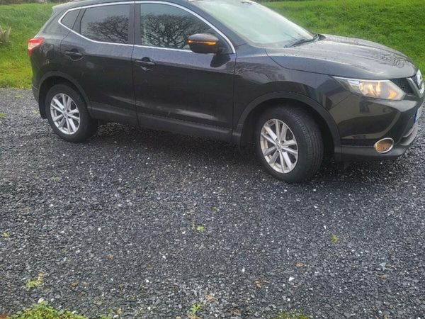 Nissan Qashqai SUV, Diesel, 2017, Black