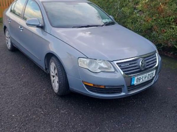 Volkswagen Passat Saloon, Diesel, 2009, Grey