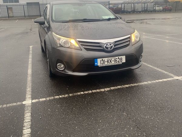 Toyota Avensis Saloon, Diesel, 2013, Grey