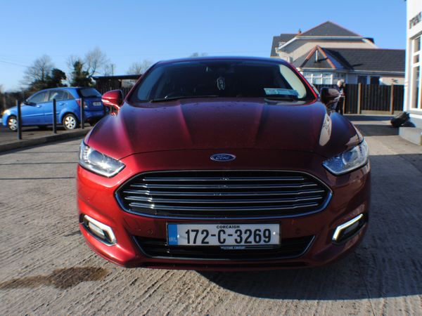 Ford Mondeo Hatchback, Diesel, 2017, Red