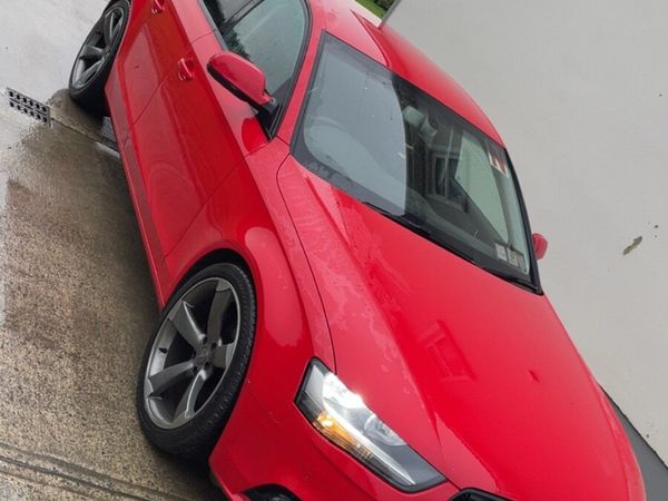 Audi A4 Saloon, Diesel, 2014, Red