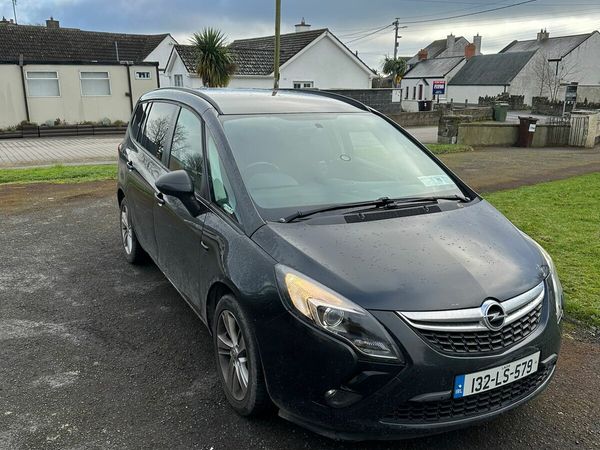 Vauxhall Zafira MPV, Petrol, 2013, Black
