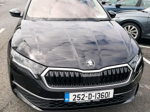 Skoda Octavia Saloon, Diesel, 2025, Black