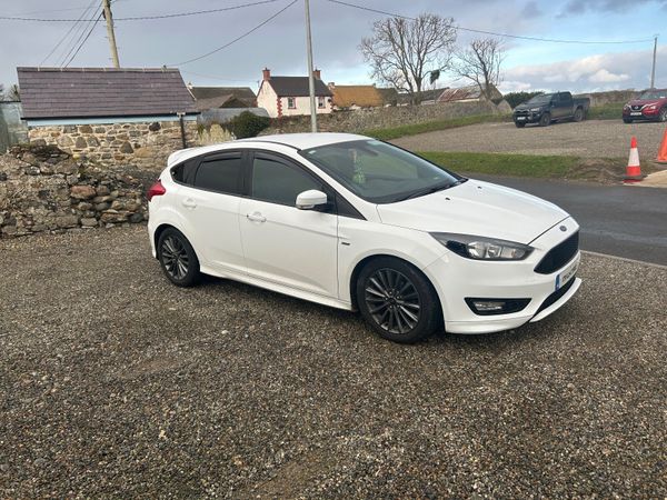 Ford Focus Hatchback, Diesel, 2017, White