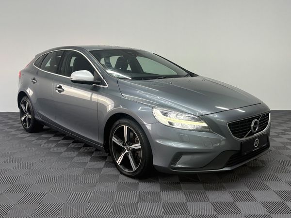 Volvo V40 Hatchback, Diesel, 2016, Grey