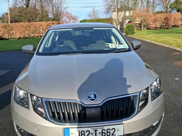 Skoda Octavia Saloon, Diesel, 2018, Grey
